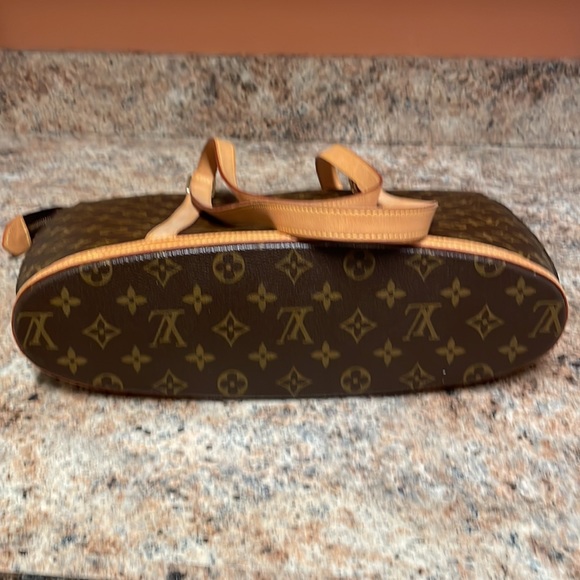 Pristine Louis Vuitton Business Tote - Picture 9 of 13